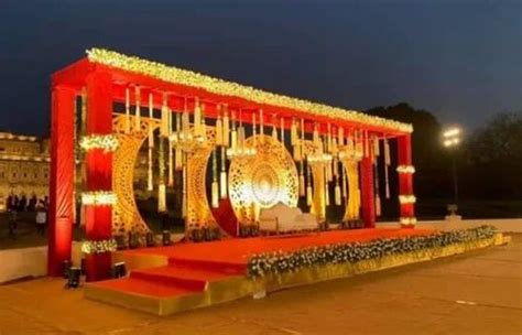 Weddings Golden Feet Fiber Decoration Stage For Outdoor At Rs