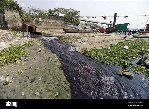 Dhaka Bangladesh February Toxic Water From Factories Is