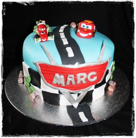 LAS TARTAS DE MJ TARTA CARS Rayo Mcqueen Y Francesco Bernoulli