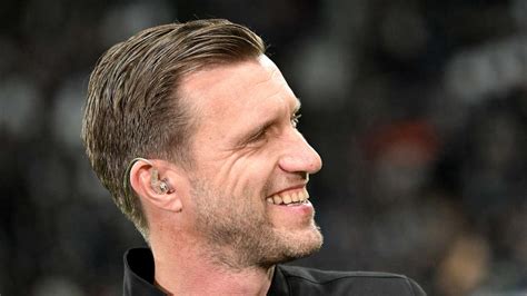 Eintracht Boss Markus Krösche lässt sich auf eine Titel Wette ein