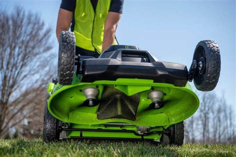 Greenworks Commercial 82V Self Propelled Lawn Mower 82SP25M OPE