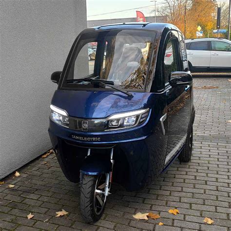 Motorower elektryczny trójkołowy zabudowany ARIEL na kat AM 2 os