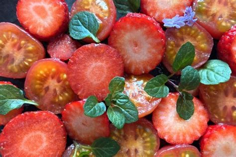 いちごとプチトマトのハニーマリネのレシピ 赤のフルーツサラダ ゆきの家飲み料理 Fruit Salad Tomato