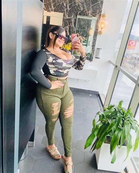 Abril Figueroa Biography, Weight, Height, Birthday, Social Media 