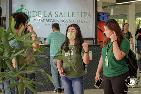 Philippine Star Look Students From De La Salle Lipa In