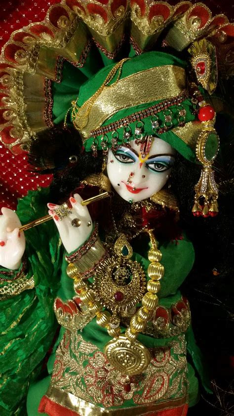 Pin By Madhurm Bhashini On Krishna Lord Krishna Hd Wallpaper Cute Krishna Radha Krishna Love