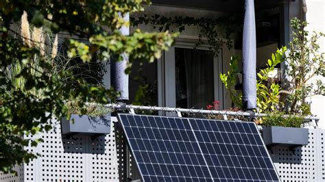 Furor Por Las Placas Solares En Balcones Cuánto Cuestan Y Cuánto Ahorras