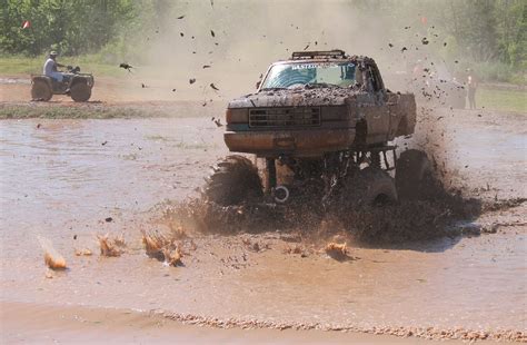 Perry Mud Bog Girls