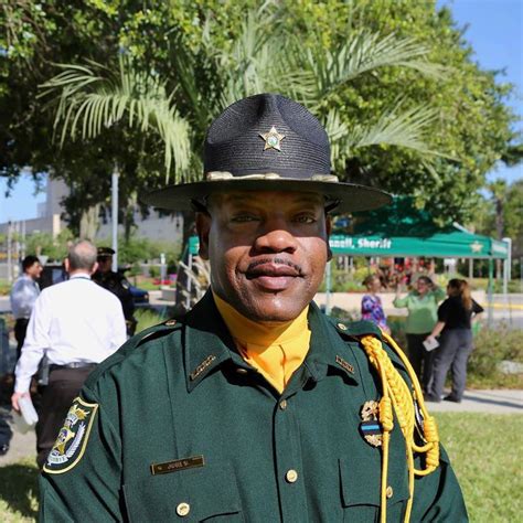 Lake County Deputy Dies After Testing Positive For Covid 19 Wftv