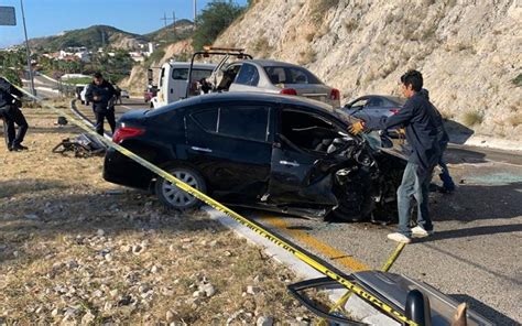 Accidente automovilístico en Los Cabos deja 2 personas sin vida y 3