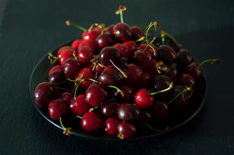 Sweet Cherry Cherry Fruit Berry Dish Hd Wallpaper Peakpx