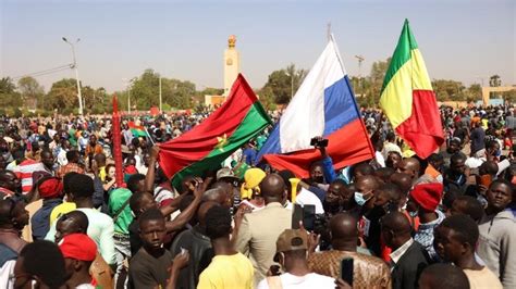 Burkina Faso Les Partisans Des Putschistes Manifestent Ouagadougou