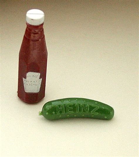 Vintage Premuim Toy Heinz Pickle And Ketchup Promo Hat Lapel Pin Nos