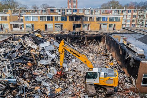 Politie Vindt Lichaamsdeel In Puin Van Explosie Schammenkamp Rotterdam