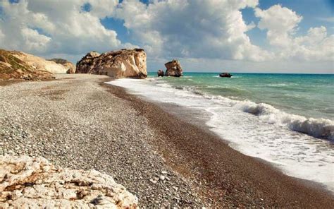 Petra Tou Romiou Aphrodites Rock