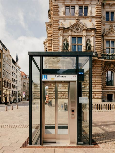 Barrierefreier Ausbau Der U Bahn Haltestellen Rathaus Und