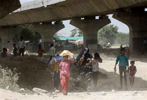 Caldo Estremo Nel Nord Dell India Decine Di Morti I Enni Restino A