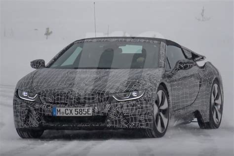 Bmw I8 Roadster Erlkönig Video Zeigt Hybrid Spyder Im Drift