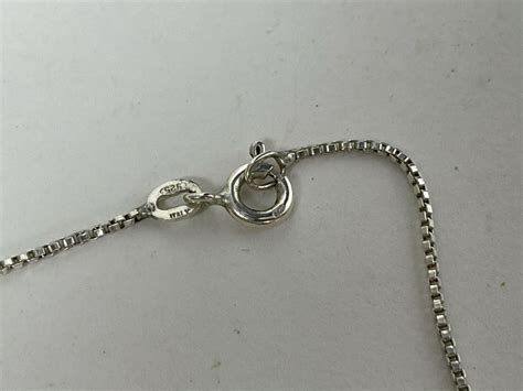 Sterling Silver 16 Chain Necklace With Sterling Silver Pendant 39g