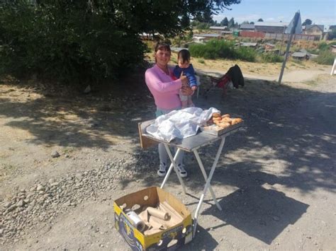 Vecinos De Bariloche Que Salen A La Calle A Buscar El Mango La