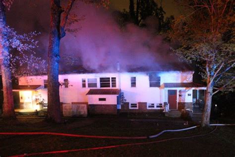 13 people displaced after Oak Ridge fire | wbir.com