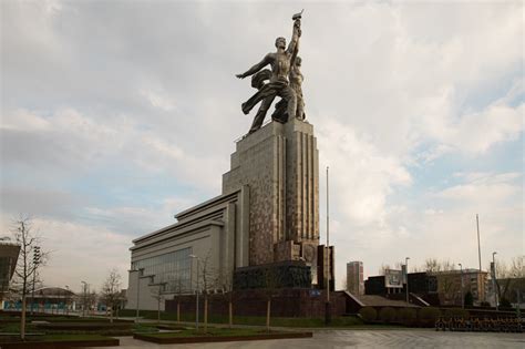 Павильон «Рабочий и колхозница» на ВДНХ - - www.Museum.ru