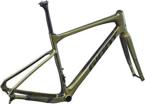 Giant Revolt Advanced Frameset 2025 Mountain Mania Cycles