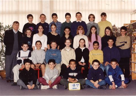 Photo de classe 6eme 4 de 2000 Collège Catherine De Vivonne Copains