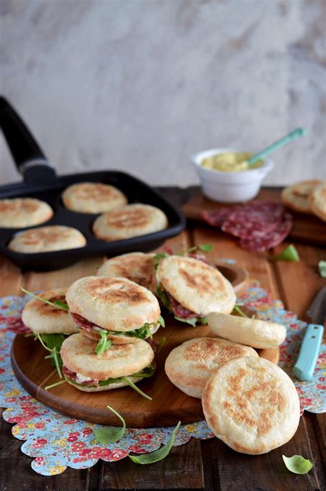 Tigelle Senza Strutto Con Salame Maionese E Rucola Sprinklesdress