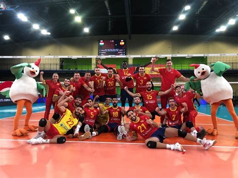 2 3 Jean Pascal jugador del Club Voleibol Melilla gana con España en