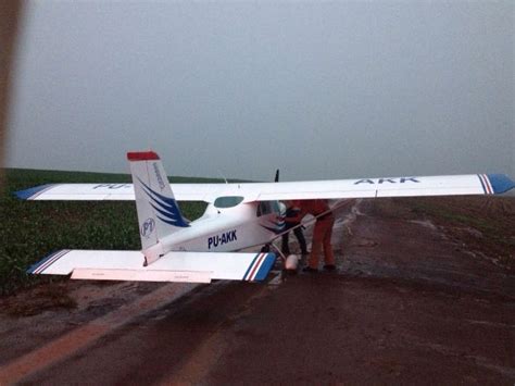 G Piloto Testa Aeronave E Faz Pouso De Emerg Ncia Em Rea Rural Ap S