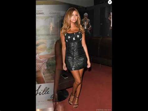 zahia Dehar sexy à la première d une fille facile YouTube