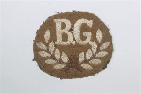 ORIGINAL WW2 BG BREN GUNNER QUALIFICATION ARM CLOTH BADGE 2 Butlers