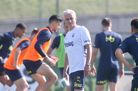 Fatih Terim In Prensi Fenerbah E Nin Orta Sahas Na Geliyor Stenilen