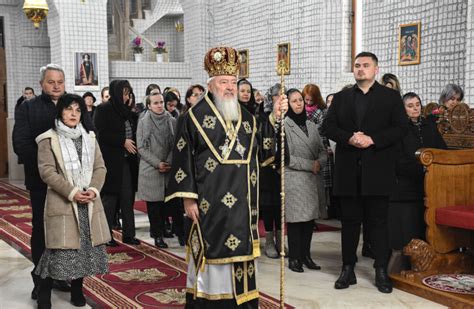 Mitropolitul Clujului A Oficiat Liturghia Darurilor La M N Stirea