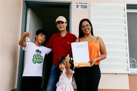 Passalacqua Celebr La Entrega De Viviendas En Barrio Itaemb Guaz