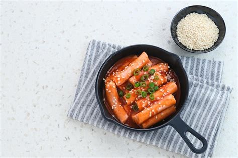 Pastel De Arroz Tteokbokki O Topokki Popular Comida Callejera Coreana