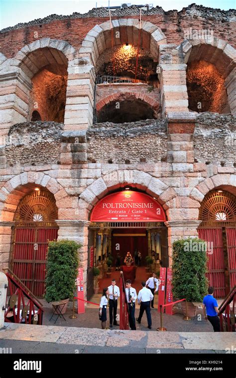 Anfiteatro Di Verona Arena Di Verona Immagini E Fotografie Stock Ad