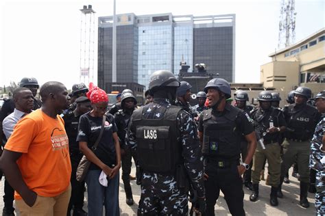 Endsars Memorial Police Fire Teargas Brutalise Youths At Lekki Toll