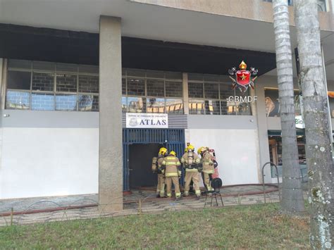 Vídeo Escola para vigilantes pega fogo no DF alunos fogem e um fica