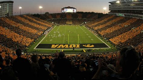 Couple Plan To Replicate Kinnick In 7 500 Square Foot House