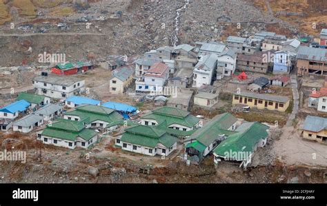 Kedarnath temple flood hi-res stock photography and images - Alamy