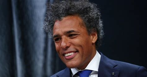 Pierre Van Hooijdonk Er Was Niet Veel Meer Over Van Voetbalnieuws