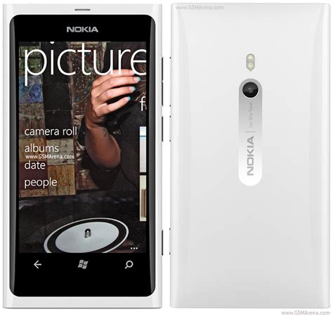 Nokia Lumia 800 pictures, official photos