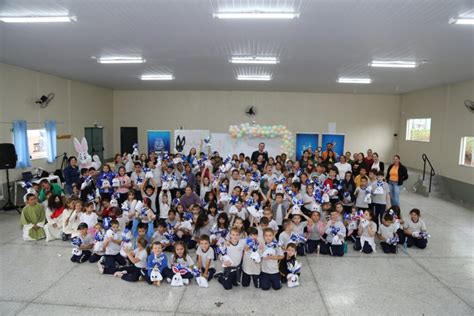 Prefeitura De Marquinho Entrega Ovos De P Scoa Para Alunos Da Rede