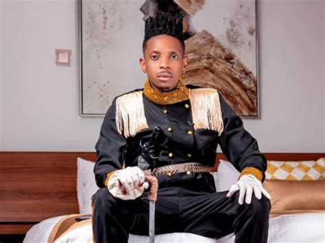 Viral Videos Of Eric Omondi Teasing African Presidents In Uk Bus Switch