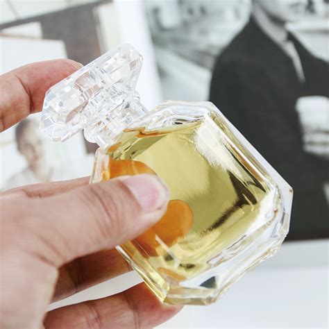 Supply 30ml 50ml 100ml Octagon Shaped Empty Perfume Bottle Wholesale Factory Xuzhou Daxin