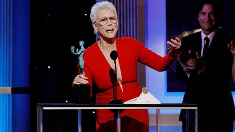 2023 Sag Awards Jamie Lee Curtis Wins For Everything Everywhere All At Once Shocker R