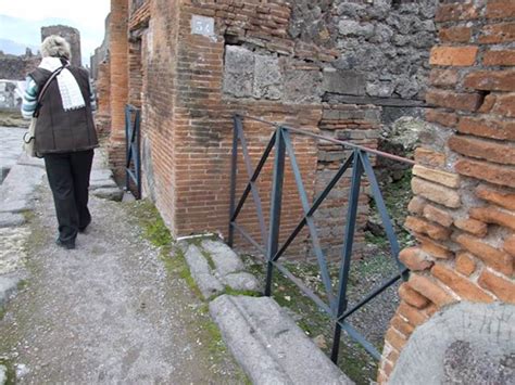 Vi Pompeii December Entrance Doorway Looking South On Via