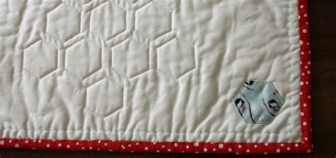 Modern Holiday Hexagon Placemats: A Quilting Tutorial